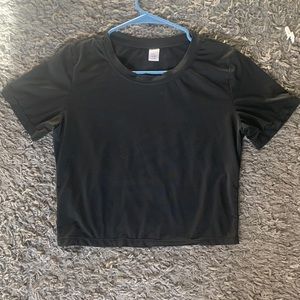 Black workout crop top